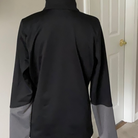 The North Face long sleeve athleisure top - Picture 3 of 3